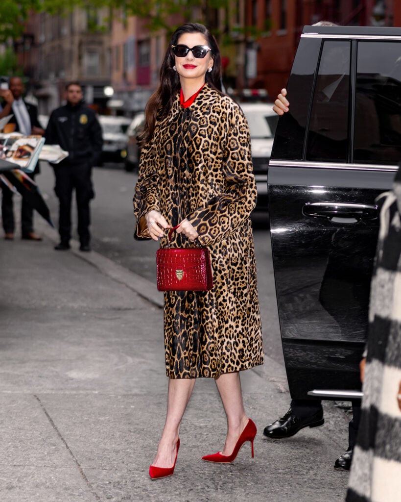 Anne Hathaway Wore Michael Kors Collection To ‘The Devil Wears Prada 2′ New York Screening