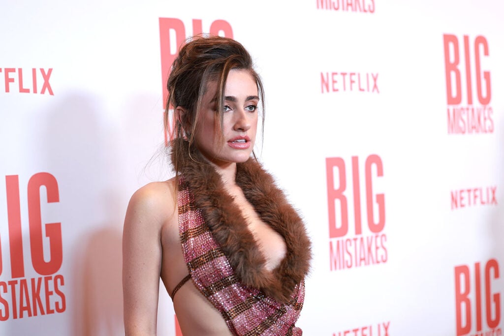 Rachel Sennott Big Mistake New York premiere, Rachel Sennott red carpet, Big Mistake New York red carpet, Georges Chakra Fall 2004 Couture, Georges Chakra vintage couture, Rachel Sennott Georges Chakra, vintage red carpet fashion 2026