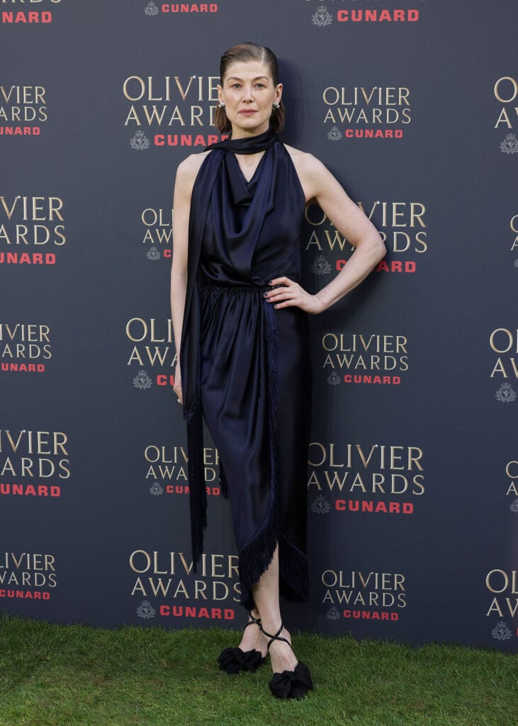 Rosamund Pike Olivier Awards 2026
Olivier Awards 2026 red carpet Rosamund Pike
Burberry Olivier Awards 2026
Rosamund Pike Burberry dress Olivier Awards
