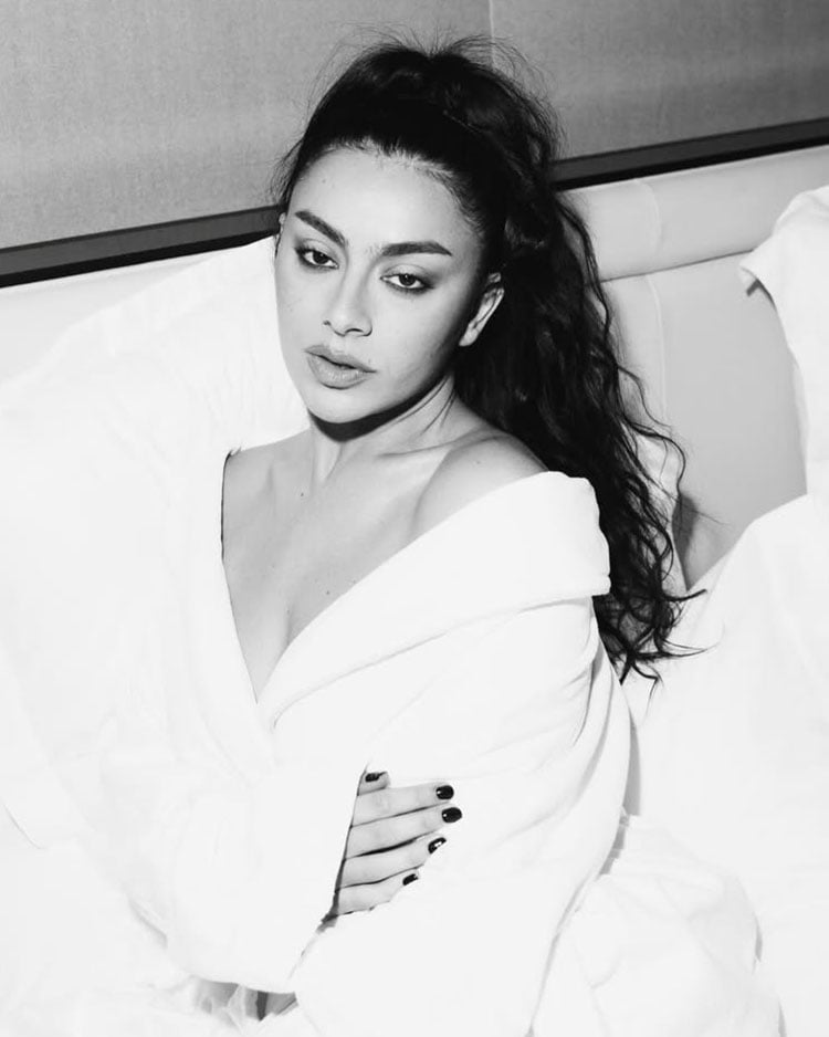 Charli XCX’s Texturized Met Gala Hair Breakdown