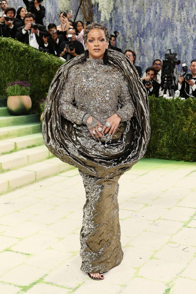 Rihanna’s Embellished Maison Margiela Artisanal Look At The Met Gala
