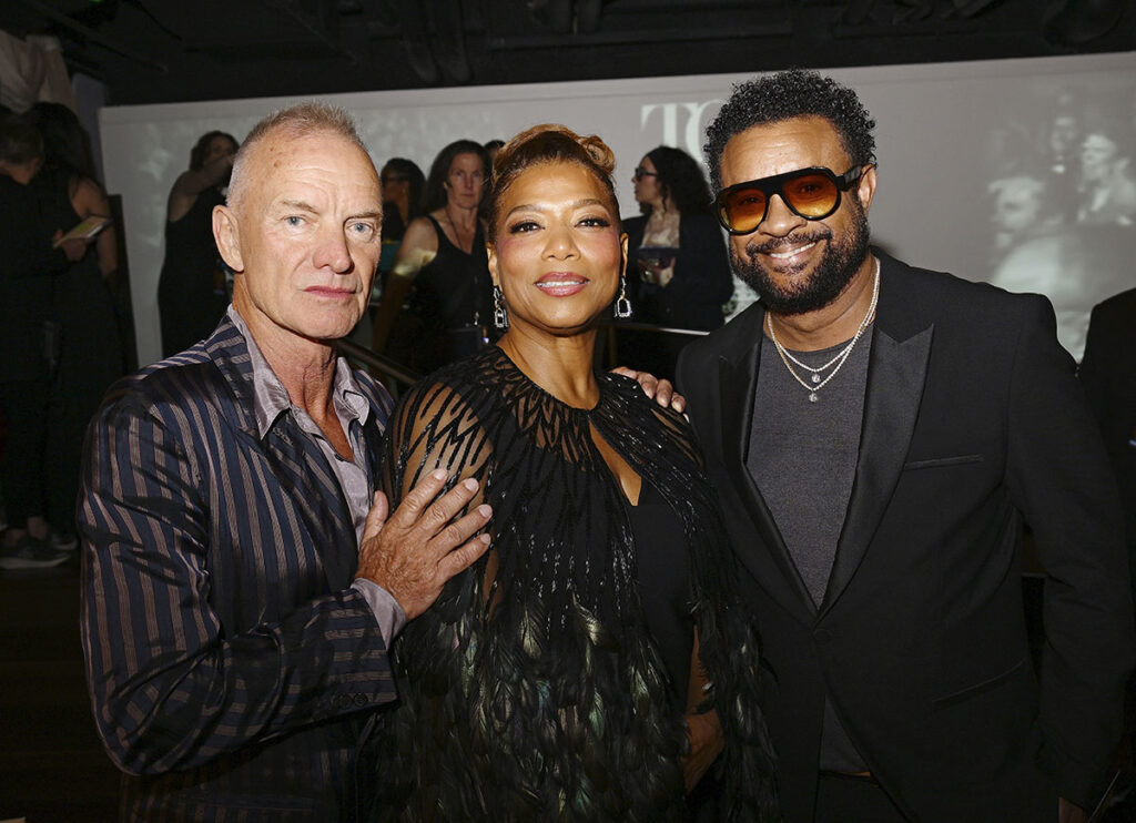 Queen Latifah joins Sting and Shaggy backstage at the 2026 Tony Awards wearing a dramatic feathered Naeem Khan look.