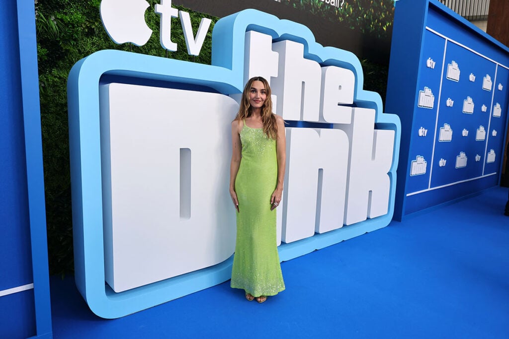 Chloe Fineman showcases a vintage Chanel lime-green sequinned gown at the Apple TV+ The Dink premiere.