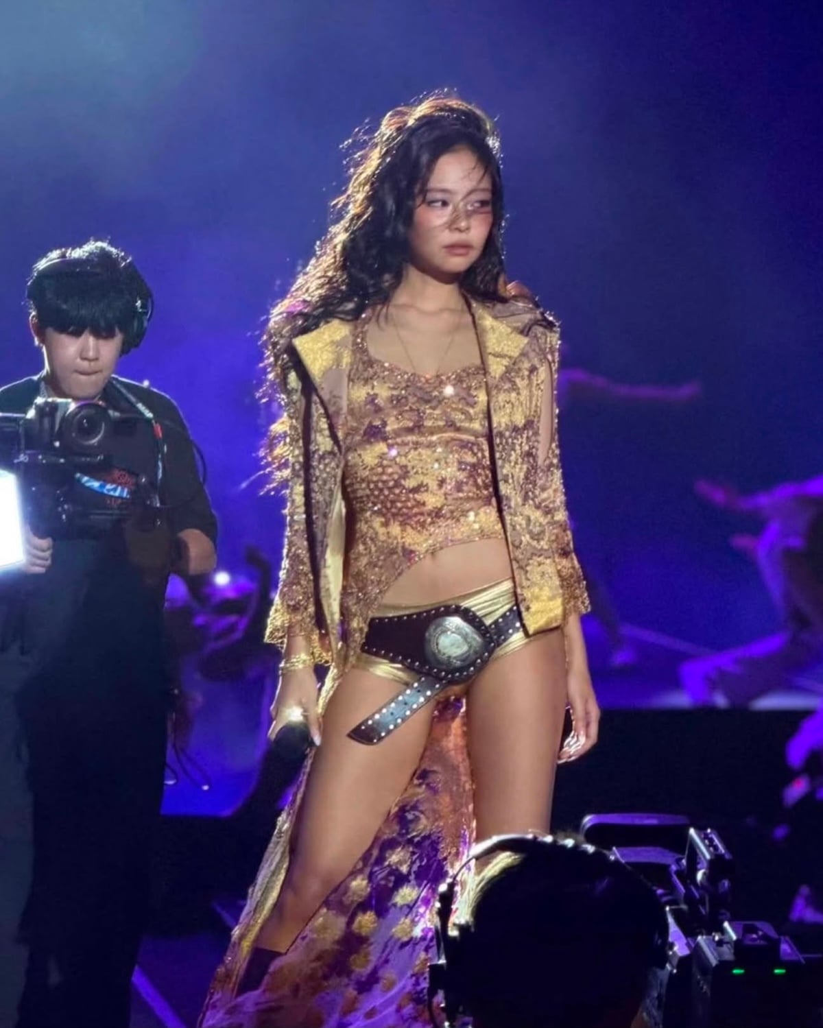 Jennie performs at Mad Cool Festival in Madrid wearing an archival Elie Saab Sprin...