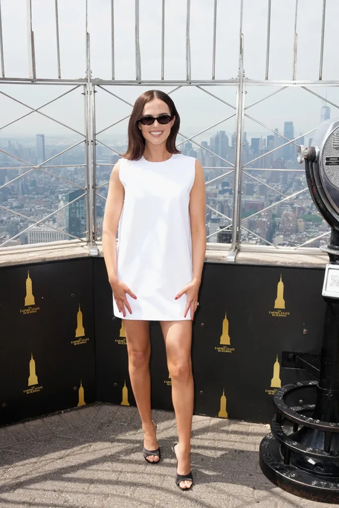 Zoey Deutch Had One Of The Best Fashion Months Of 2026