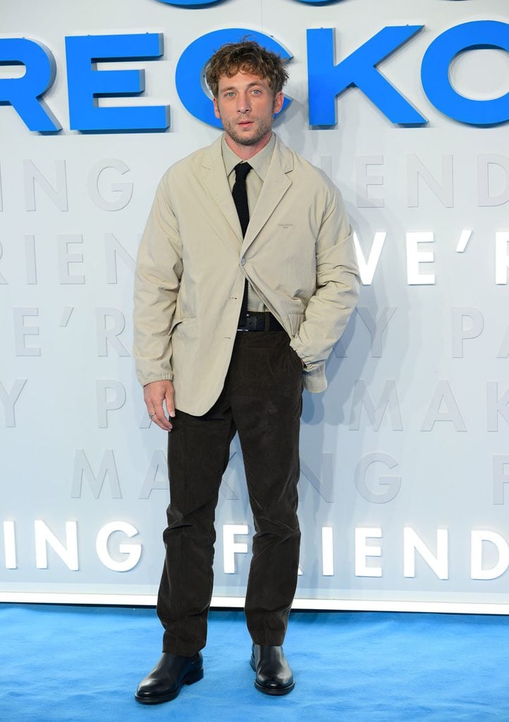 Jeremy Allen White wears custom Louis Vuitton at The Social Reckoning premiere.