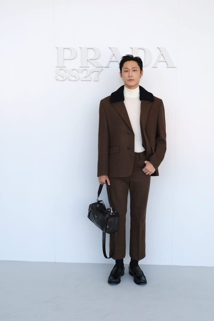 Lee Do-hyun wearing Prada at the Spring/Summer 2027 womenswear show in Milan.