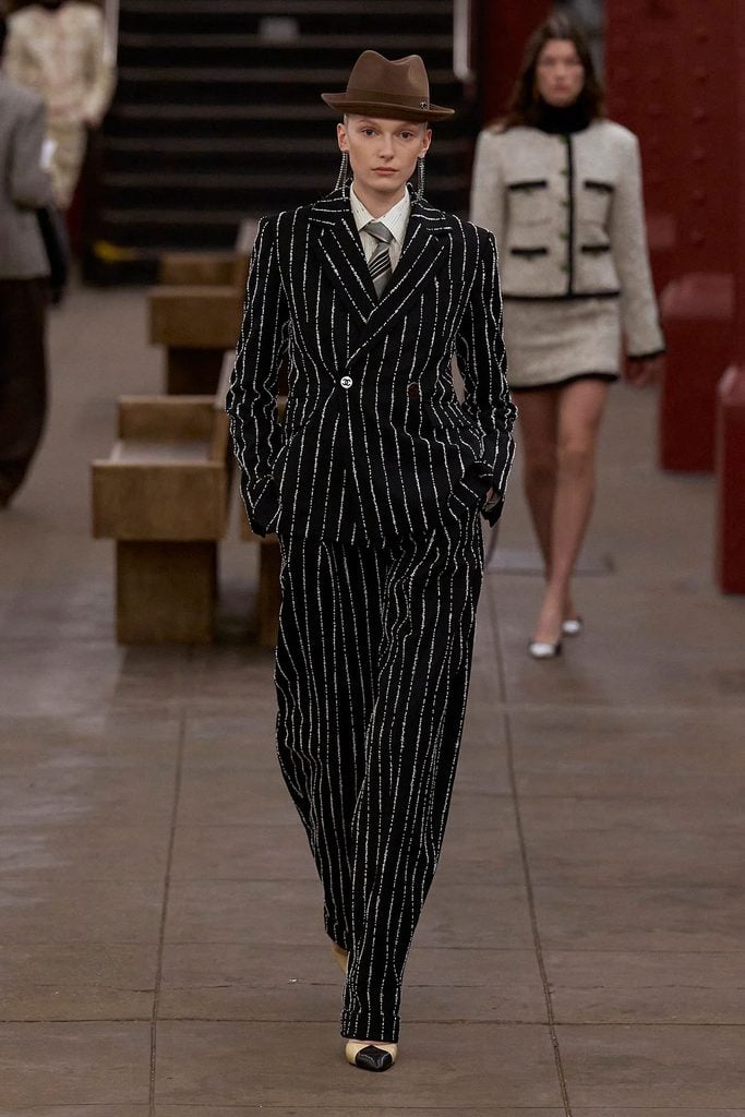 Chanel Pre-Fall 2026 pinstriped suit as presented on the runway, later worn by Hsieh Ying-Xuan in Venice.