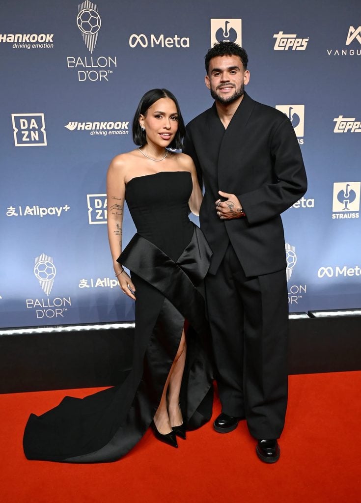 Luis Díaz wearing a black Jacquemus Le Bastide jacket with oversized trousers at the 2026 Ballon d'Or Awards.