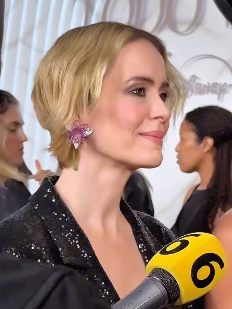 Sarah Paulson's polka-dot accessories are the unexpected stars of her Dior look in Mexico City. And those statement earrings deserve a mention too.